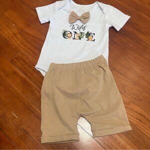 Wild One Safari First Birthday Outfit 12-18M Bodysuit Shorts Set Cake Smash NWOT